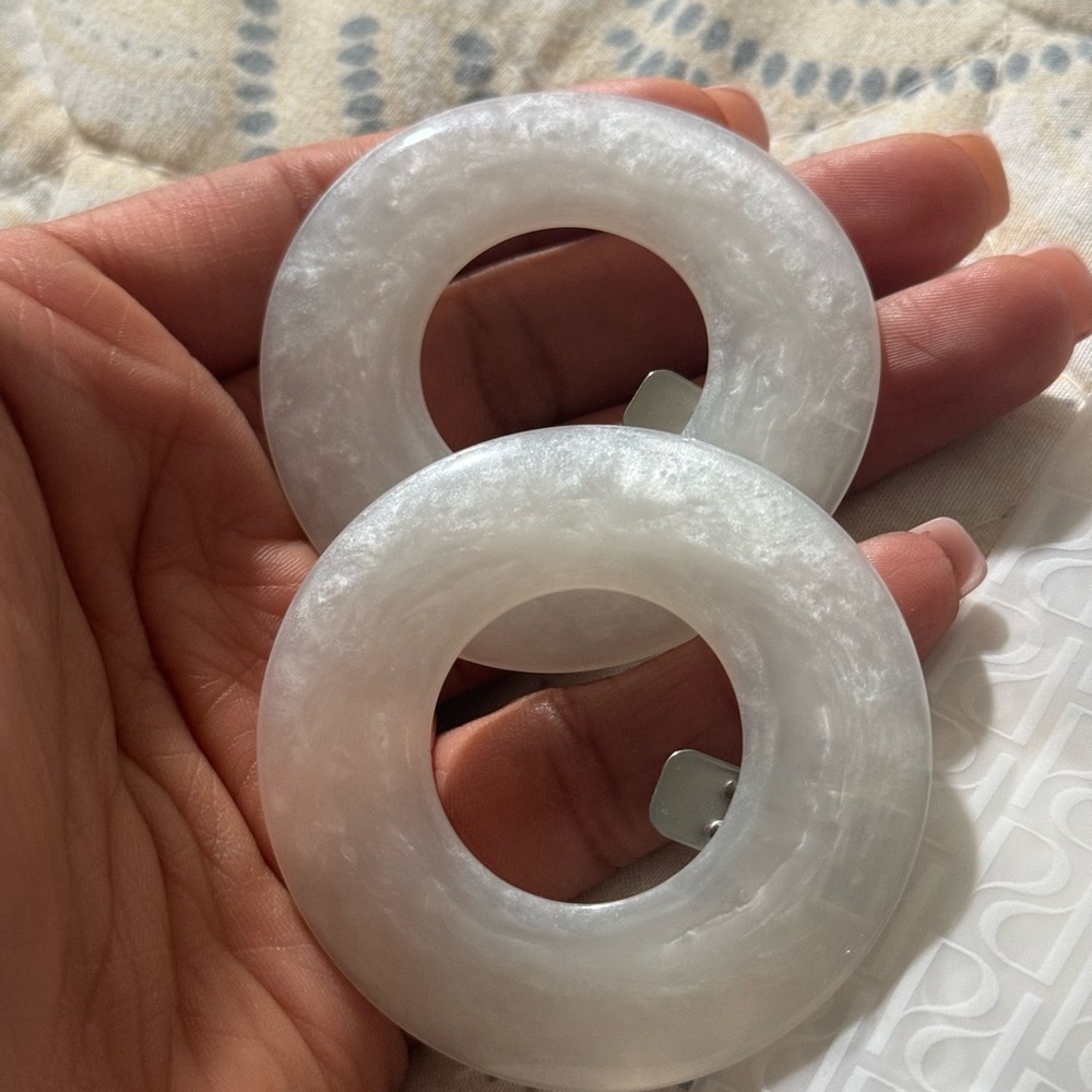 Mother of Pearl circle toe clip